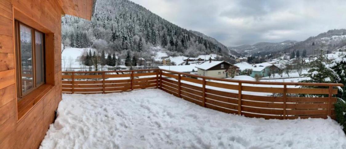 Individuel - Panoramique Montagnes & Proche Chalet